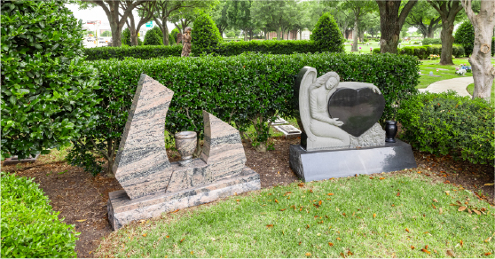 Upright cemetery monuments in North Texas